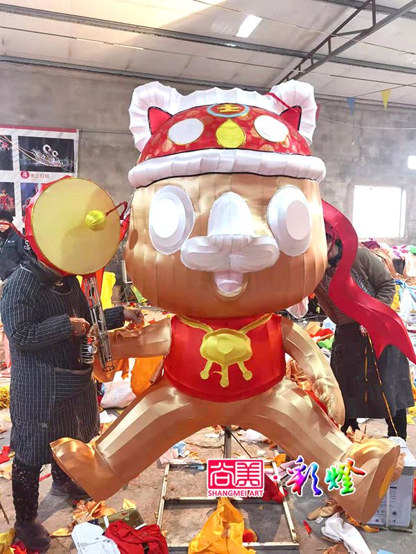 福虎贺岁彩灯卡通裱糊