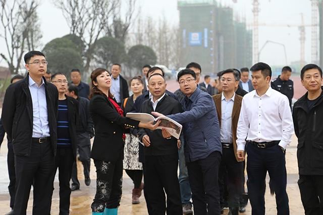 自贡市委副书记、市长何树平调研督导彩灯大世界