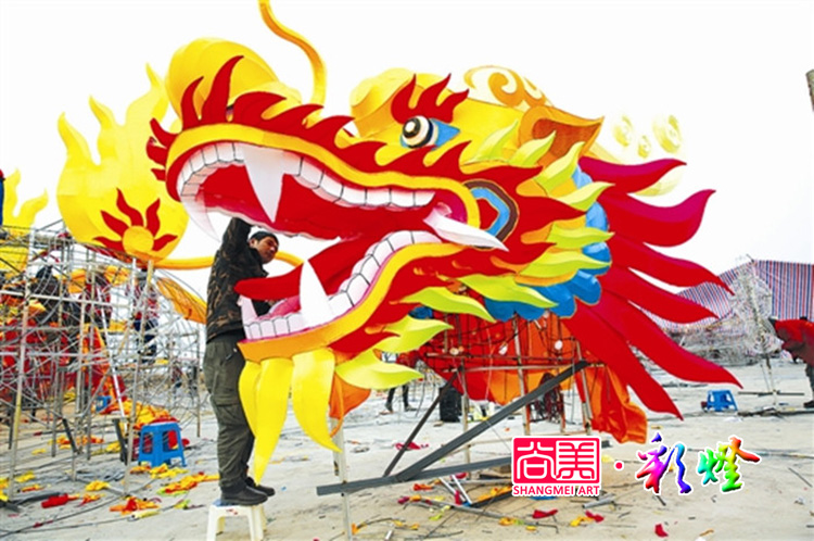 自贡彩灯制作队伍如此庞大，是怎样组织起来的呢？